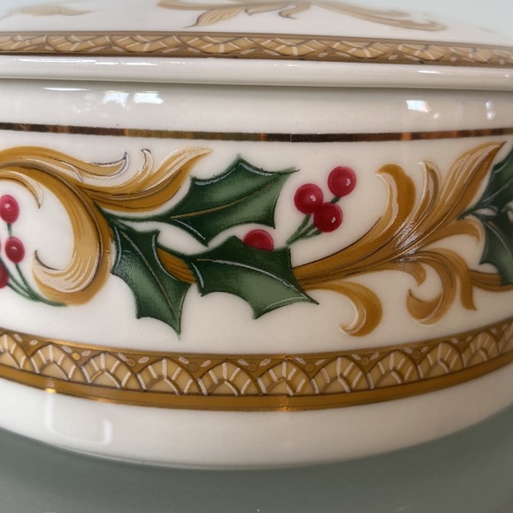 Mikasa Holiday Orchard Lidded Porcelain Trinket Box - Picture 7 of 10